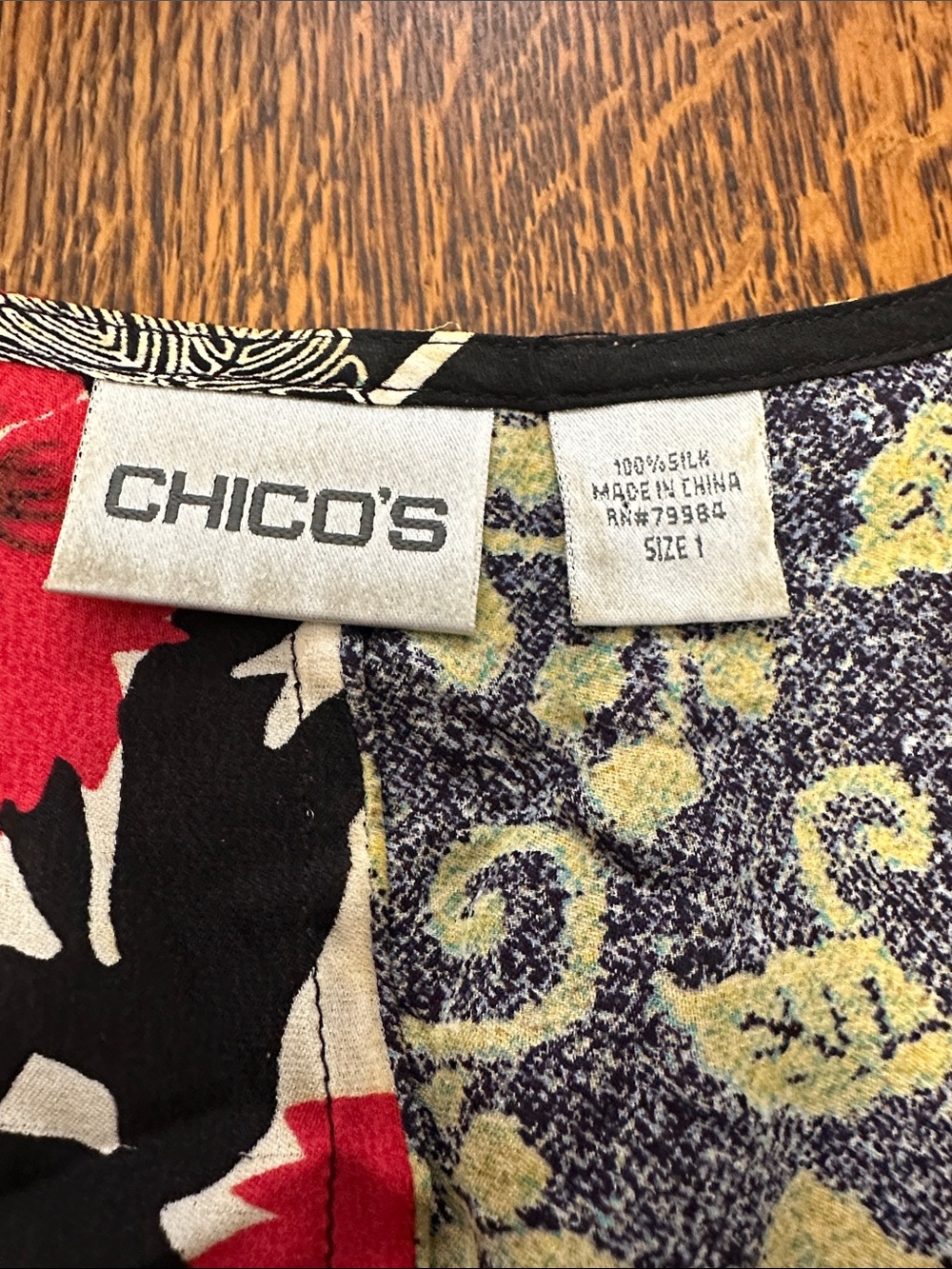 Chico’s 100% Silk Wrap Long Sleeve Top - Picture 7 of 7
